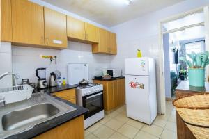 Billede fra billedgalleriet på Hirwado Homes - With 5 Beds, 2Baths & Balcony i Nairobi