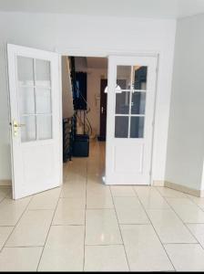 Gallery image of Villa d'architecte 4 chambres 9 Personnes Proche Disney Paris in Le Perreux-Sur-Marne