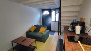 Χώρος καθιστικού στο Tiny&Green House 2