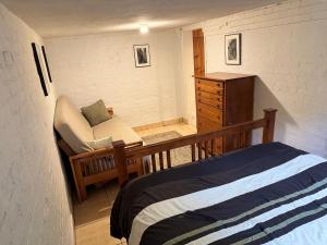 Fotografie z fotogalerie ubytování First Floor One Bedroom Apartment with Full Kitchen & Bath ve Washingtonu