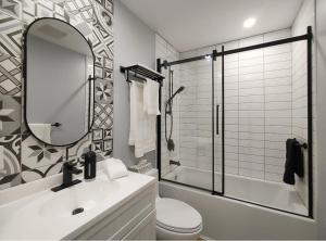 Koupelna v ubytování Chalet Aventure Orford + 5 fotografií