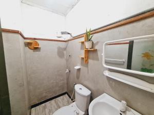 Koupelna v ubytování sasru holiday home + 37 fotografií