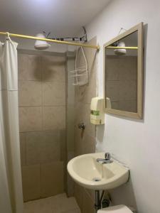 Koupelna v ubytování Veranera Hostal