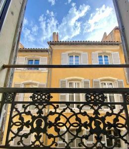 Μπαλκόνι ή βεράντα στο Votre pied-à-terre à Marseille T3 cosy à deux pas du Vieux-Port