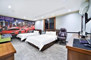 TV a/nebo společenská místnost v ubytování Khan Motel