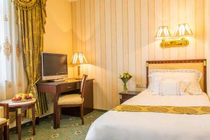 Posteľ alebo postele v izbe v ubytovaní Palace Hotel Polom + 19 fotografií