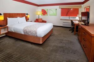 Galeriebild der Unterkunft Travelodge by Wyndham Columbus State University in Columbus