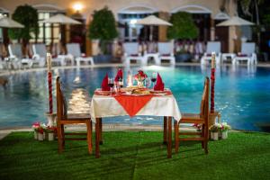 Bazén v ubytování Tony Resort nebo v jeho okolí