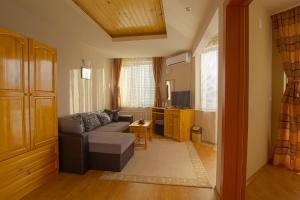 Χώρος καθιστικού στο Guest House Edelweiss