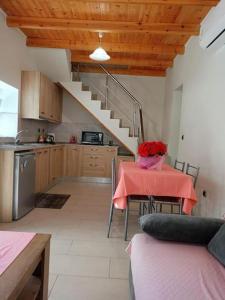 Η κουζίνα ή μικρή κουζίνα στο Sunnyside Apartment