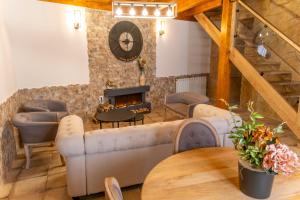 Hotel Rural La Bodega del Baldomero的休息区