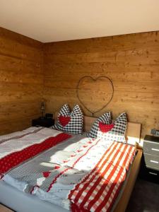 Posteľ alebo postele v izbe v ubytovaní Apartment direkt an der Piste