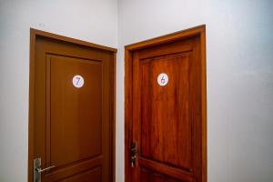 Fotografie z fotogalerie ubytování RedDoorz Near Majapahit Semarang v destinaci Alastuwo
