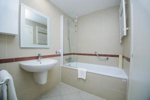 Afbeelding uit fotogalerij van Chagala Hotel Uralsk in Oral