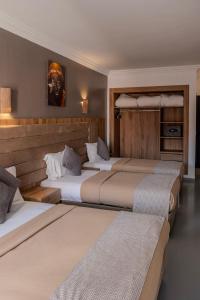 Postel nebo postele na pokoji v ubytování Imperial Holiday Hôtel & spa + 37 fotografií