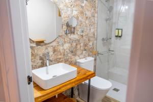 Hotel Rural La Bodega del Baldomero的一间浴室