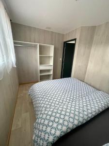 Postel nebo postele na pokoji v ubytování Appartement - location saisonnière