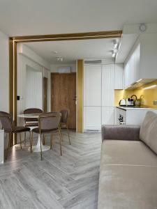 Køkken eller tekøkken på Apartament 606 - PORTA MARE - z widokiem na morze