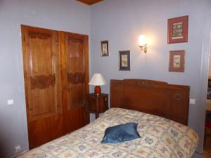 Ένα ή περισσότερα κρεβάτια σε δωμάτιο στο Grand chalet hiver été 13 p loc à la semaine du samedi au samedi