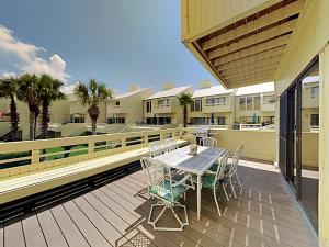 En balkon eller terrasse på Buena Vida Townhomes #28