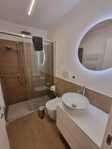 Ένα μπάνιο στο The luxury tower