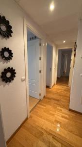 Zdjęcie z galerii obiektu Apartments Madrid Suite Aeropuerto, IFEMA w Madrycie