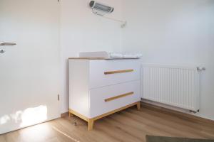 Galeriebild der Unterkunft Ferienhaus Ahorn, wunderschöne, neue Wohnungen, ideal für Ausflüge ins Phantasialand, die Städte Köln, Brühl und Bonn oder die Eifel in Weilerswist