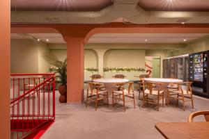 The Loft House Madrid的休息区