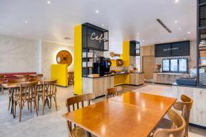Kuchyň nebo kuchyňský kout v ubytování B&B HOTEL Mons Gare