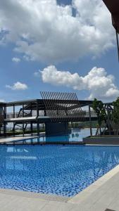 Πισίνα στο ή κοντά στο HomestayDin bangi wonderland