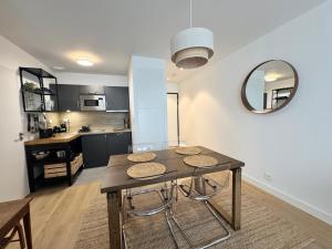 Η κουζίνα ή μικρή κουζίνα στο Le Petit Mail, Centre de Rennes +13 φωτογραφίες