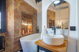 Koupelna v ubytování La Suite Años 20 Bañera chimenea y terraza + 19 fotografií