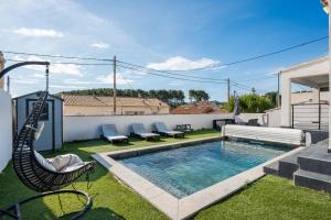 Billede fra billedgalleriet på Villa moderne avec piscine privée et espace extérieur à Le Rove i Le Rove