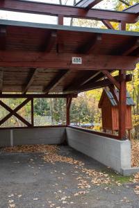 Το κτήριο όπου στεγάζεται  το διαμέρισμα