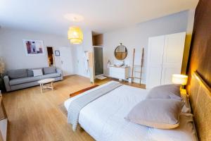 Postel nebo postele na pokoji v ubytování Hotel Joly