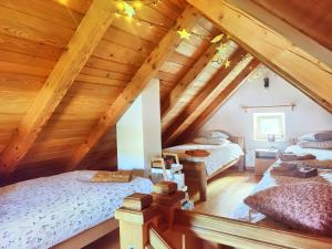 Katil atau katil-katil dalam bilik di Kuća za odmor La Vi +35 gambar