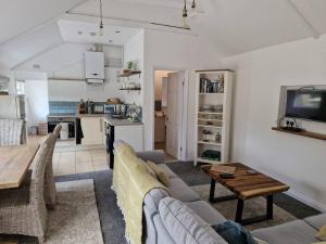 Nhà bếp/bếp nhỏ tại Trenant Cottage