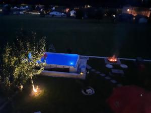 Bazén v ubytovaní Haus Carmen, Familienfreundliche 4 Edelweiss Ferienwohnung mit TOP Einrichtung alebo v jeho blízkosti