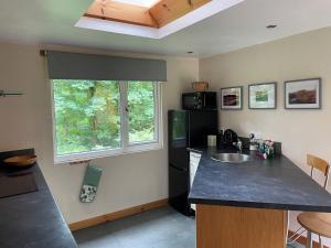 Dapur atau dapur kecil di The Shack, Cally Avenue, Gatehouse of Fleet, Dumfries and Galloway, DG7 2 DH +21 gambar