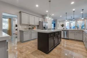 Køkken eller tekøkken på Carolina Blue Luxurious NV Retreat