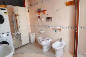 Ένα μπάνιο στο Flowers House Appartamento a Quartu S Elena