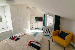 Letto o letti in una camera di Luxury Seaview Villa with Jacuzzi, Sauna & Gym in Amalfi Coast - Villa Dorotea