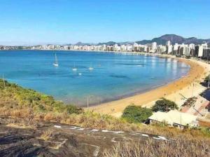 Billede fra billedgalleriet på Casa de Praia 3 Suítes c Ar condicionado e Piscina à 350m da Praia do Morro i Guarapari + 30 billeder