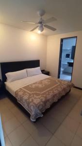 Postel nebo postele na pokoji v ubytování Hotel Ross