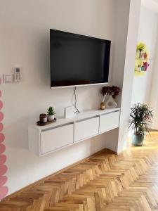 Gallery image of Happy Place Apartment Pirot in Pirot +29 photos