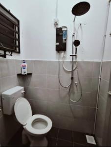Koupelna v ubytování HOMESTAY SYAABAN Kamunting Taiping Batu Kurau Ulu Sepetang + 21 fotografií