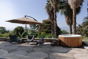 Imagen de la galería de Casa Galeana- Tropical 1-BD 1-WC Mountain Top Luxury Suite with Stunning Views, en Ajijic