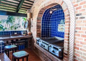 Imagen de la galería de Casa Galeana- Tropical 1-BD 1-WC Mountain Top Luxury Suite with Stunning Views, en Ajijic