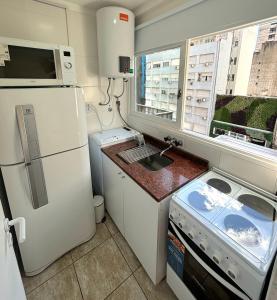 Kuchyň nebo kuchyňský kout v ubytování Apartamento BA Obelisco