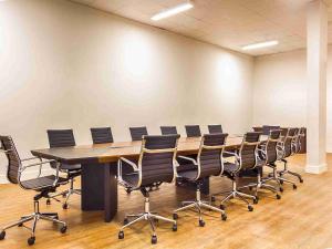 Área de negócios e/ou sala de conferências em Quality Hotel Pampulha & Convention Center